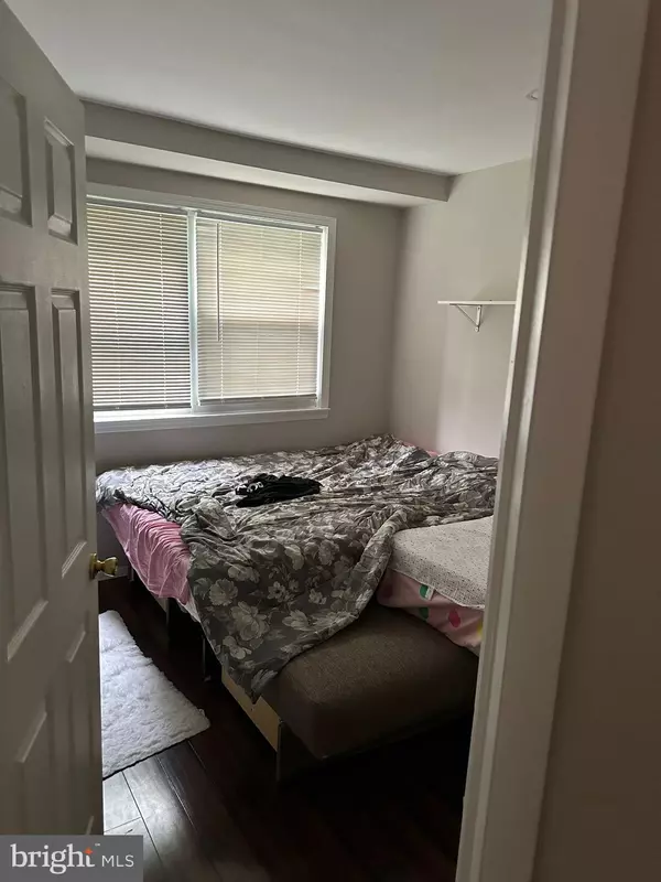 Florence, NJ 08518,22-1 FLORENCE TOLLGATE