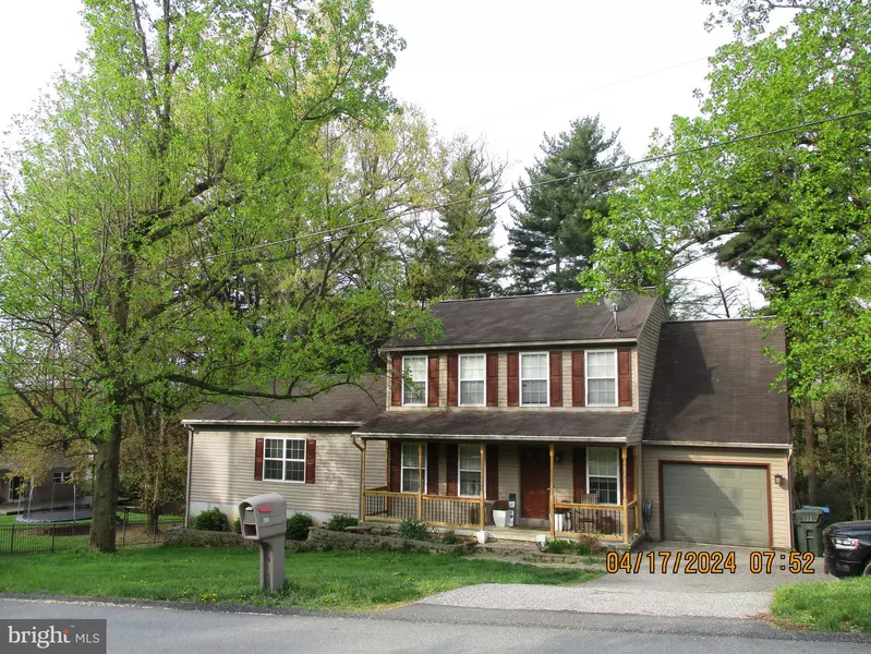 880 MARVELL DR, York, PA 17402