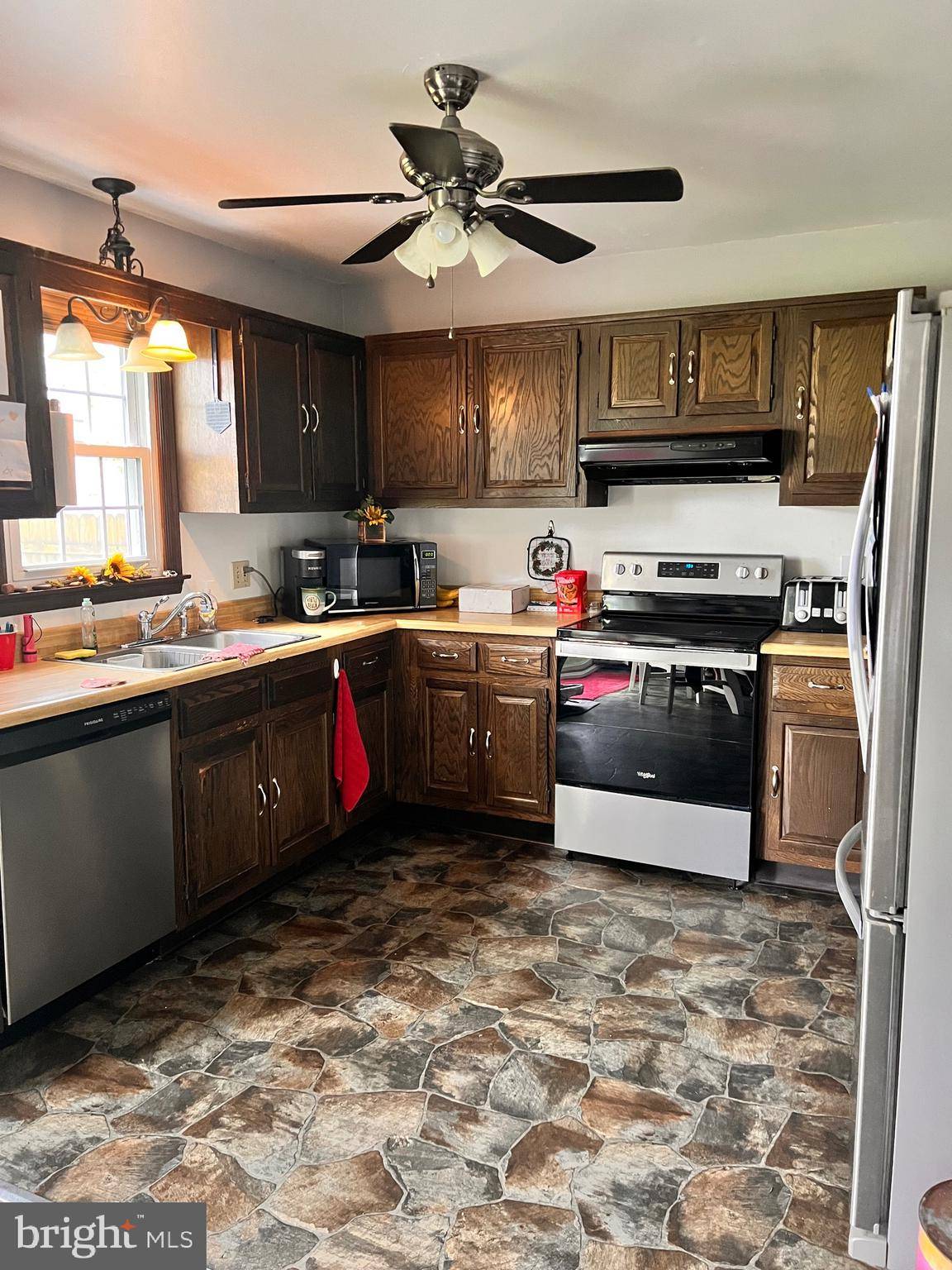 Akron, PA 17501,110 MILLER RD