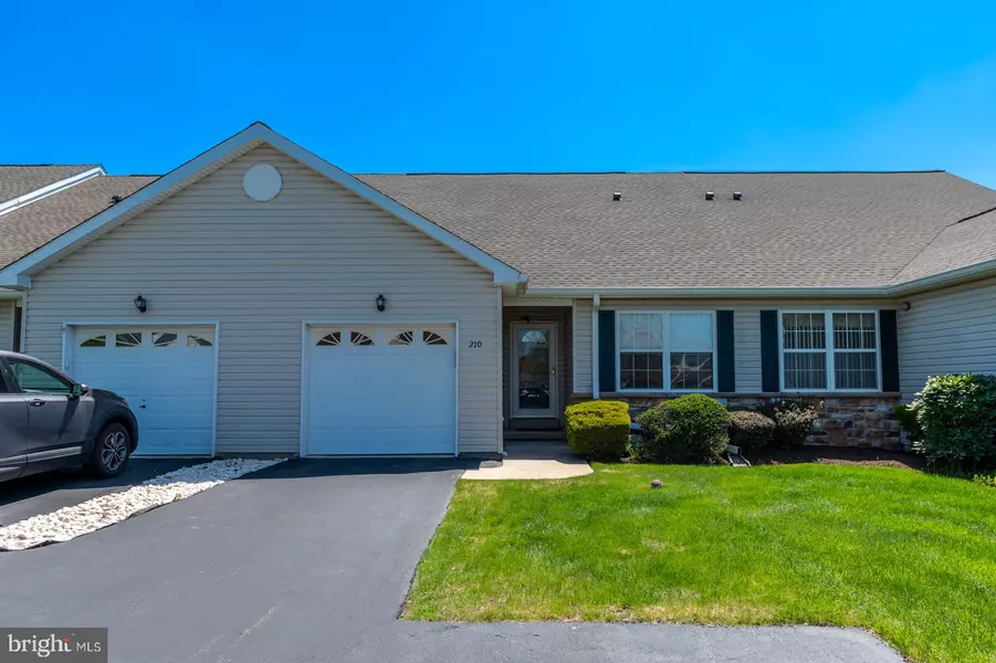 210 FRANKLIN CT, Royersford, PA 19468