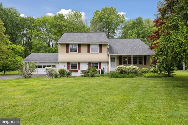 6 LONG LN, Malvern, PA 19355