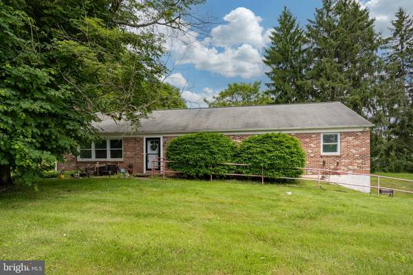 1543 E STREET RD, Glen Mills, PA 19342