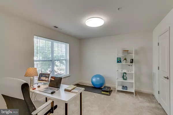 Lanham, MD 20706,9912 WOOD EDGE WAY