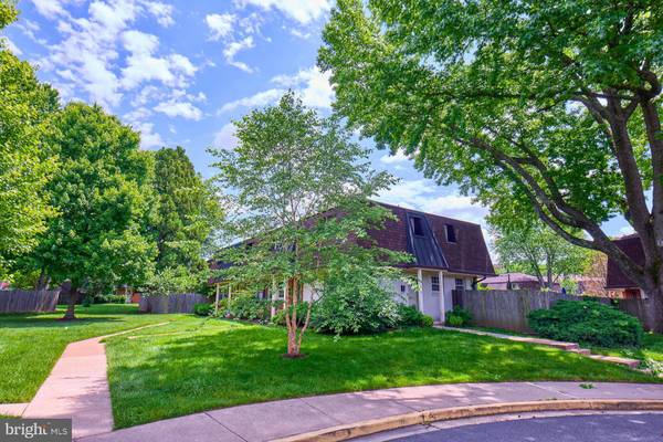 Falls Church, VA 22046,412 JAMES CT #46