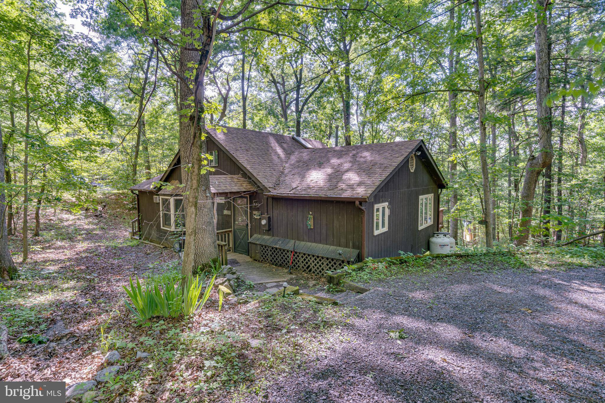 1045 BOY SCOUT RD, Hedgesville, WV 25427