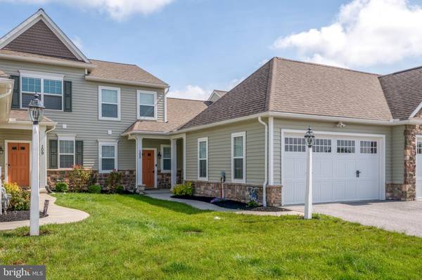 105 S VILLAGE CIR, Palmyra, PA 17078