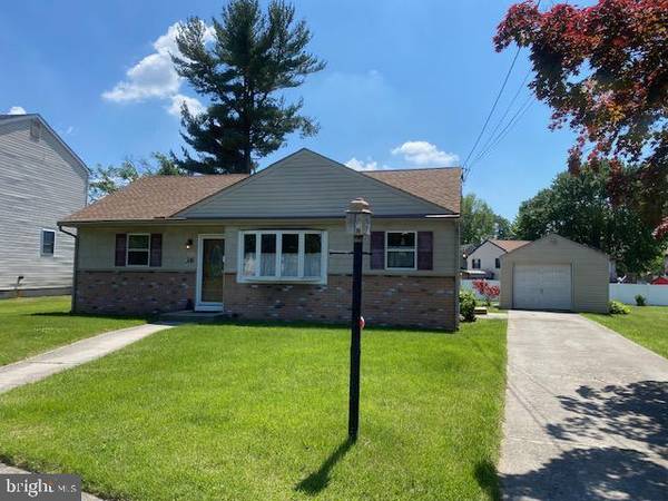 36 GAINOR AVE, Maple Shade, NJ 08052