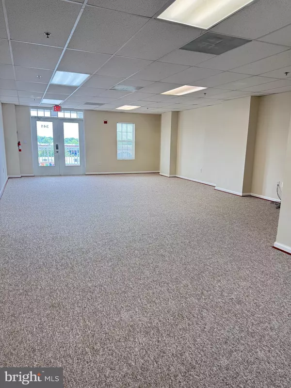 Woodbridge, VA 22193,13885 HEDGEWOOD DR #341