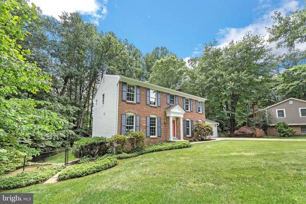 Vienna, VA 22181,9901 MADRIGAL WAY