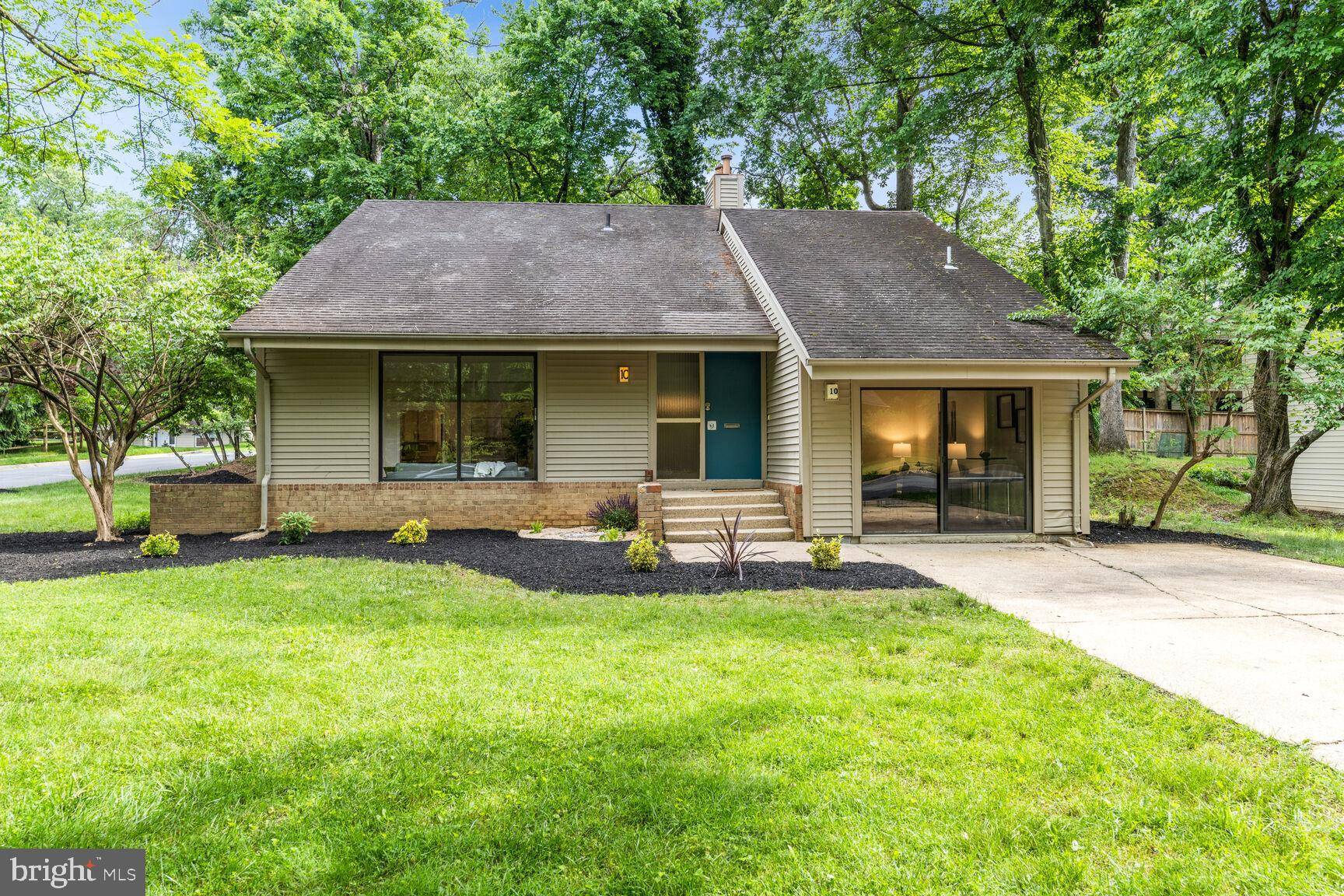 10 TAPIOLA CT, Rockville, MD 20850