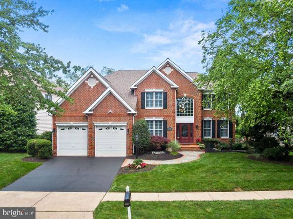 43136 VALIANT DR, Chantilly, VA 20152