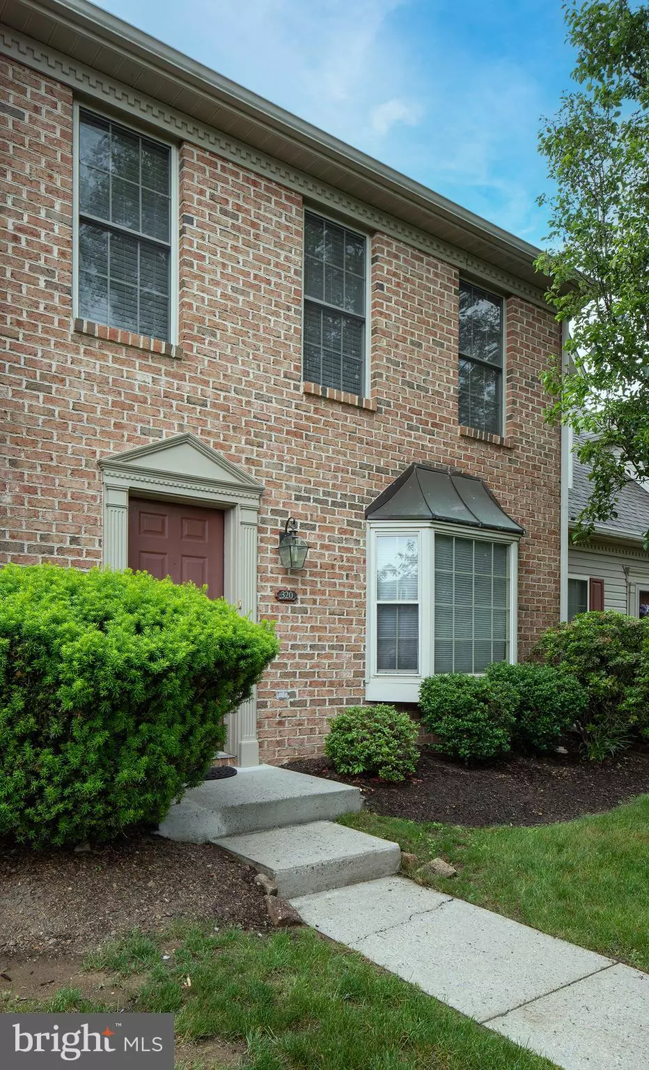 Harrisburg, PA 17110,320 WOODLAND VIEW CT