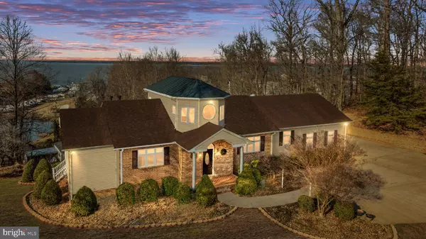 6317 OVERLOOK, King George, VA 22485