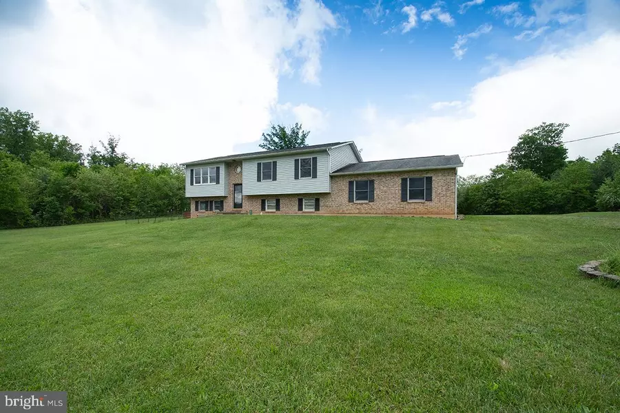 4744 BACK MOUNTAIN RD, Winchester, VA 22602