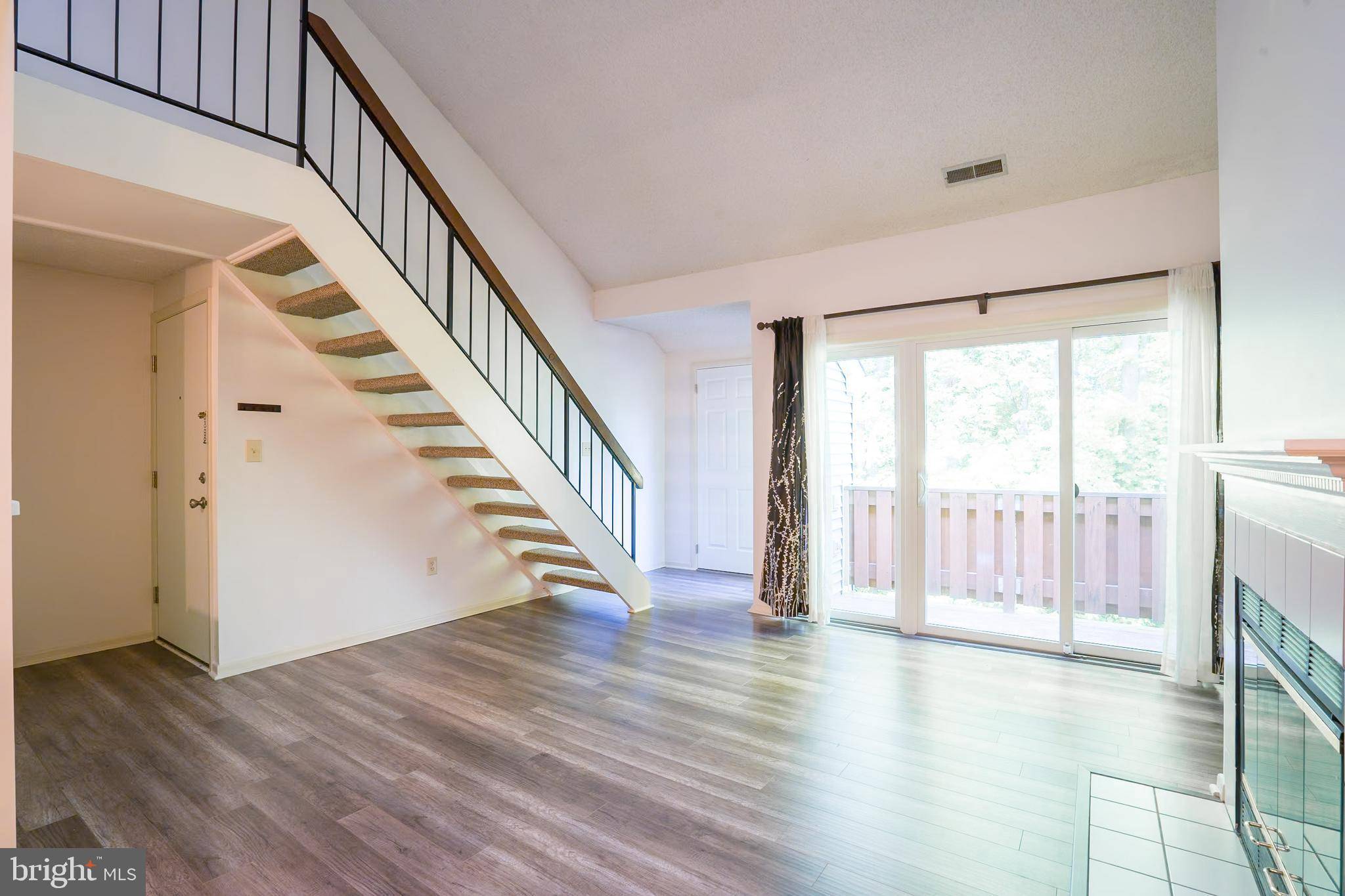 Plainsboro, NJ 08536,9216 TAMARRON DR