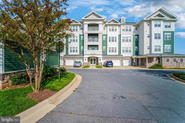 Laurel, MD 20707,13501 BELLE CHASSE BLVD #414