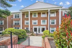 Mclean, VA 22102,7621 TREMAYNE PL #213