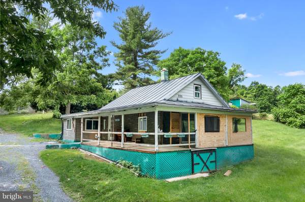 881 WATER ST, Edinburg, VA 22824