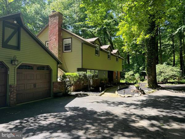 3861 DOGWOOD LN, Doylestown, PA 18902