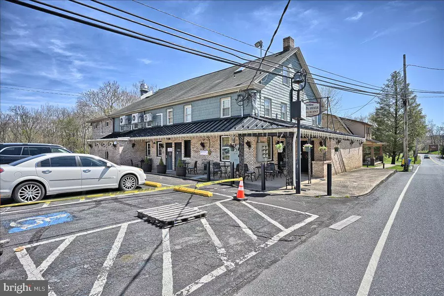 107 S HANOVER ST, Hershey, PA 17033
