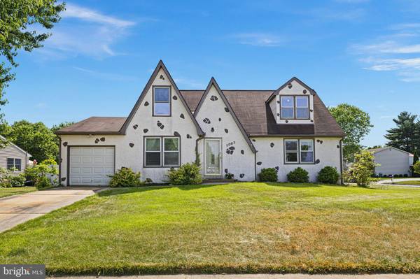 1067 ESTATES BLVD, Hamilton, NJ 08690