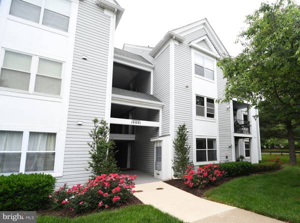 10001 VANDERBILT CIR #4-2, Rockville, MD 20850