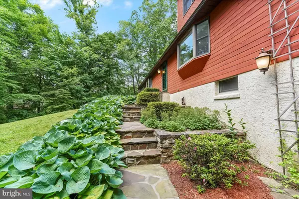 Glen Mills, PA 19342,28 WOODLAND DR