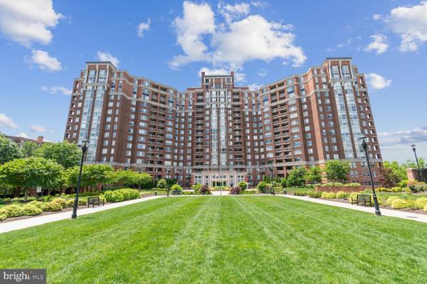 5809 NICHOLSON LN #702, North Bethesda, MD 20852