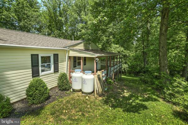 Delta, PA 17314,407 MEADOW TRL