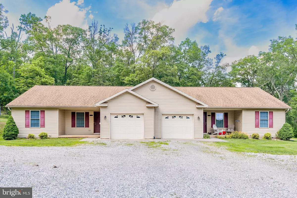 Hedgesville, WV 25427,264 GOLLER HILL LN