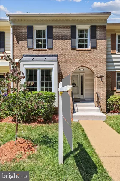 5860 LANGTON DR, Alexandria, VA 22310