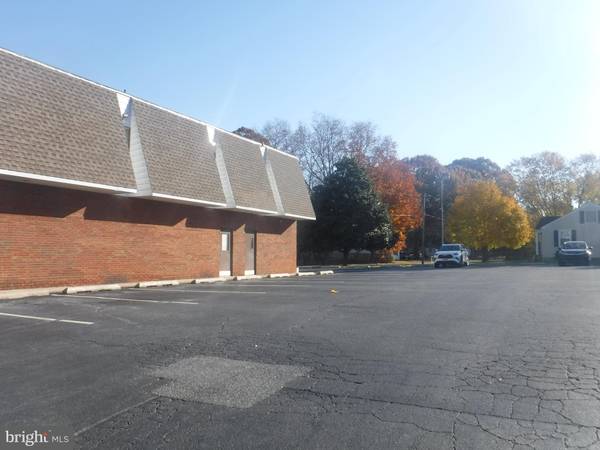 Dover, DE 19901,2089 S DUPONT HWY