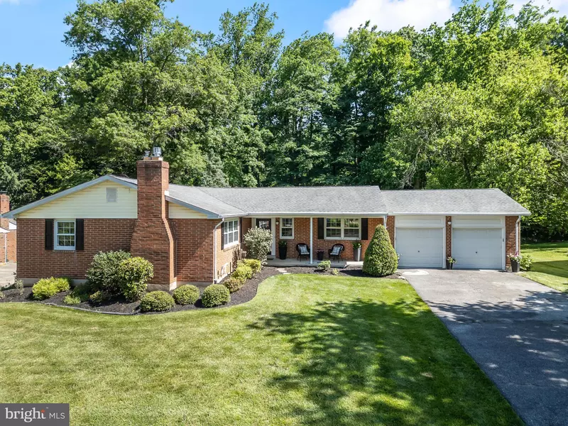 8 HEMPSTED DR, Newark, DE 19711