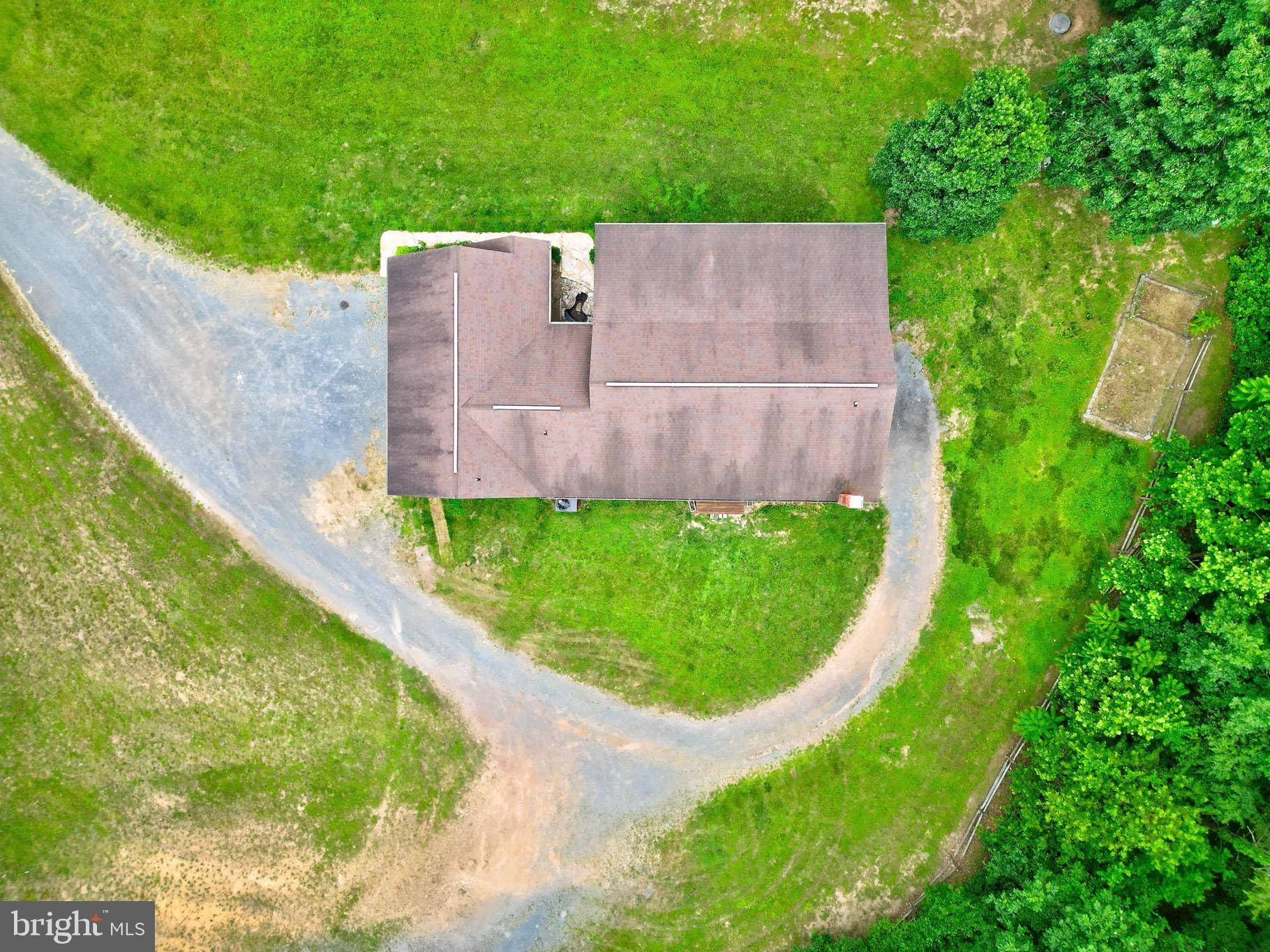 Cross Junction, VA 22625,170 BLOOMERY PIKE