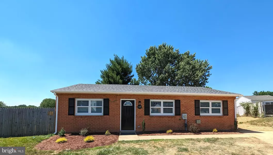 17 ROGERS CIR, Newark, DE 19702