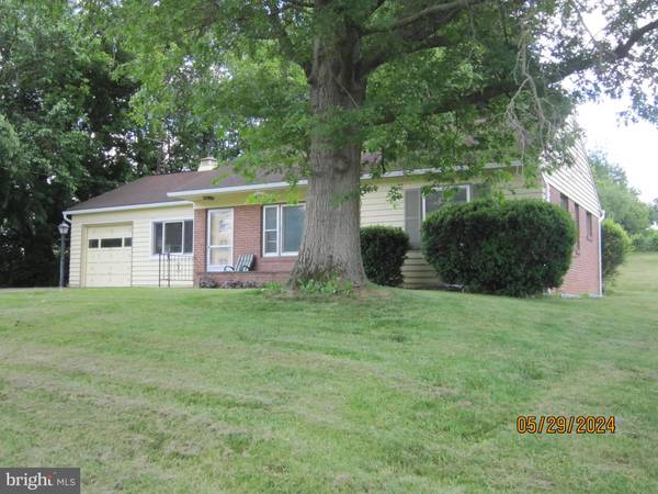 Ronks, PA 17572,74 PARADISE LN