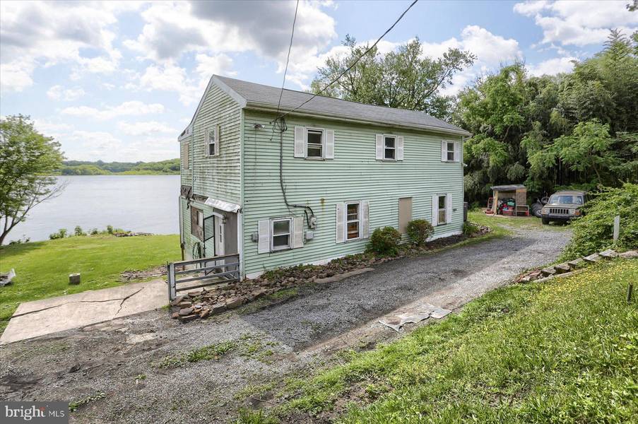 918 RIVER RD, Marysville, PA 17053