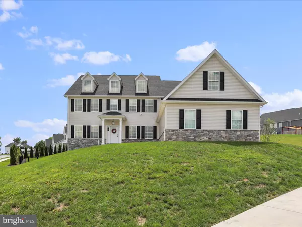 368 DELANIE DR, Greencastle, PA 17225