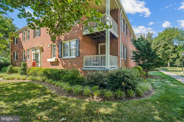 6701 W WAKEFIELD DR #A2, Alexandria, VA 22307