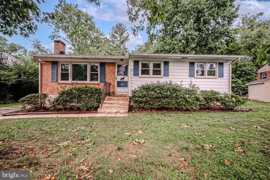 924 QUAIL LN, Newark, DE 19711