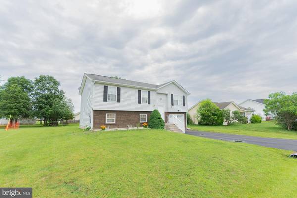 441 THOREAU DR, Inwood, WV 25428