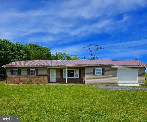 291 BOBWHITE DR, Cabins, WV 26855