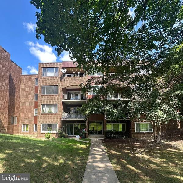 Gaithersburg, MD 20877,424 GIRARD ST #203