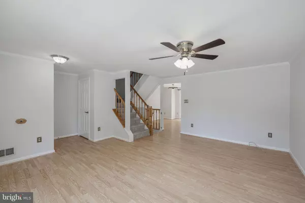 Alexandria, VA 22315,7306 CRESTLEIGH WAY