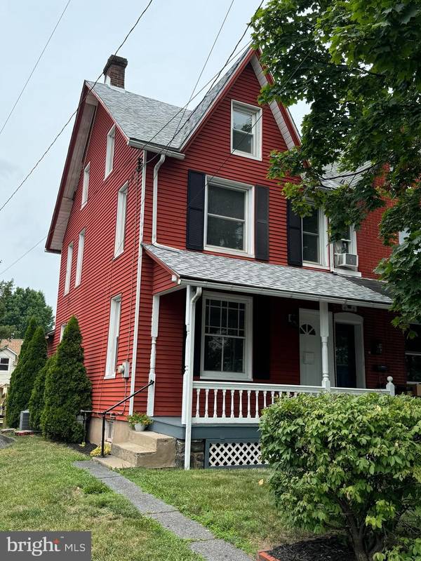 44 S SIXTH ST, Quakertown, PA 18951