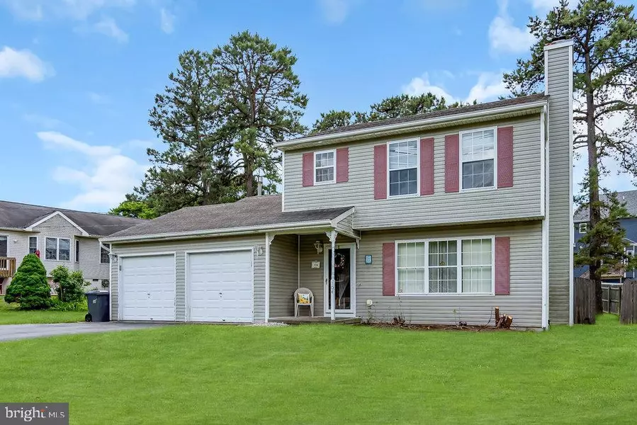 104 LUBBERS LN, Manahawkin, NJ 08050