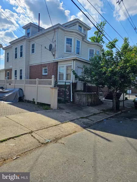 303 BERT AVE, Trenton, NJ 08629