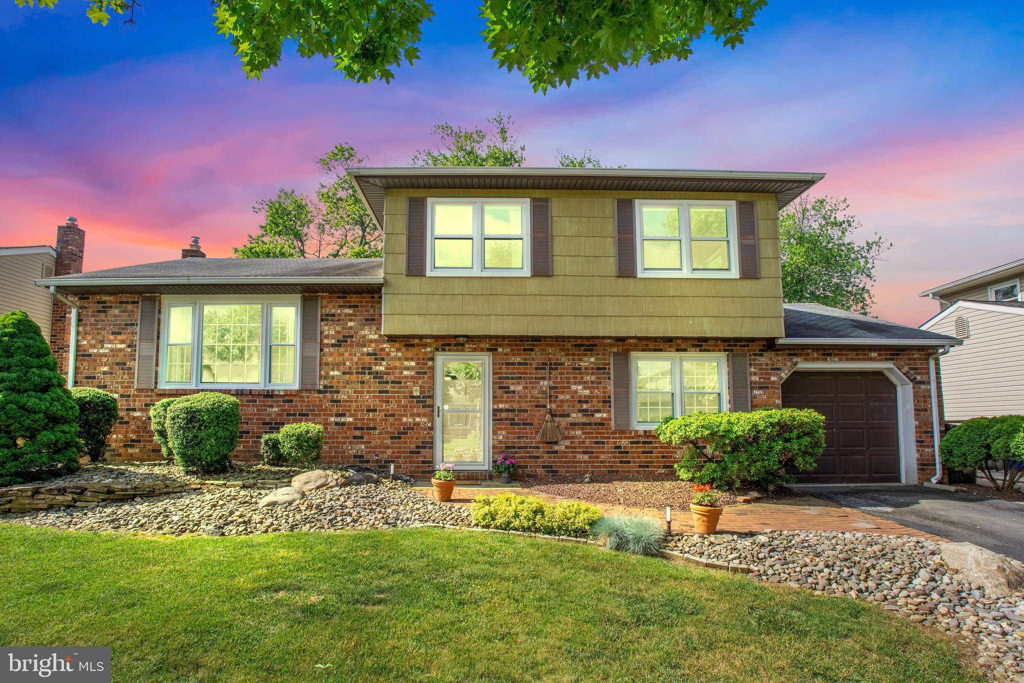 9 VAN DR,  Bordentown,  NJ 08505
