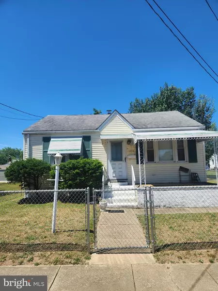 1002 HASKELL AVE, Paulsboro, NJ 08066