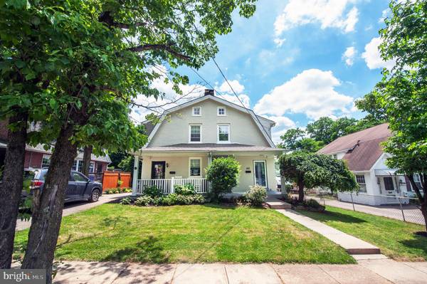 440 SAINT DAVIDS AVE, Wayne, PA 19087